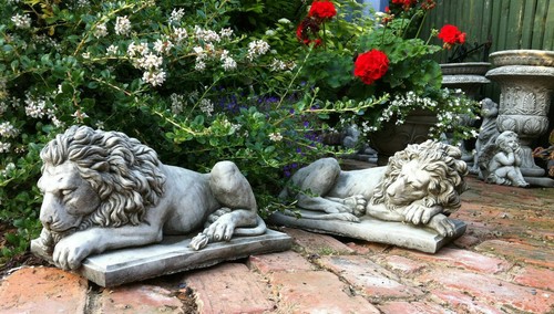 Detailed concrete - of,