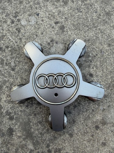 8r0601165 alloy wheel centre - 8r0601165,