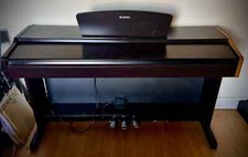 Yamaha Piano YDP-131 -
