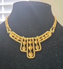 Vintage Crown Trifari Mid