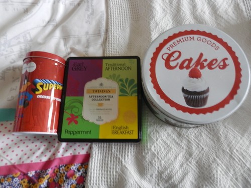 Tea cakes tin including - tea,