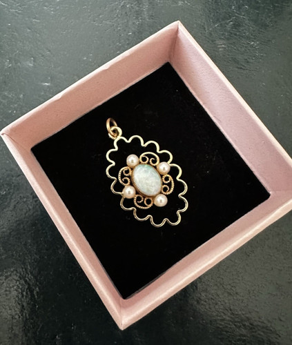 Vintage gold opal seed - &,