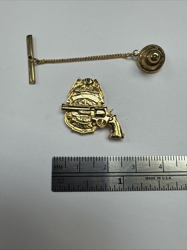 Police badge with pistol - police,