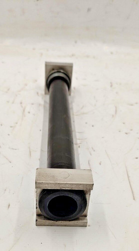 Rear wheel pin yamaha - wheel,