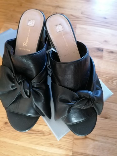 Premium black leather - black,