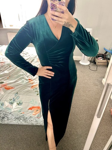 Stunning emerald green velvet - stunning,
