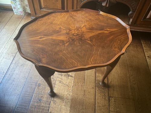 Antique burr walnut oval - antique, pie