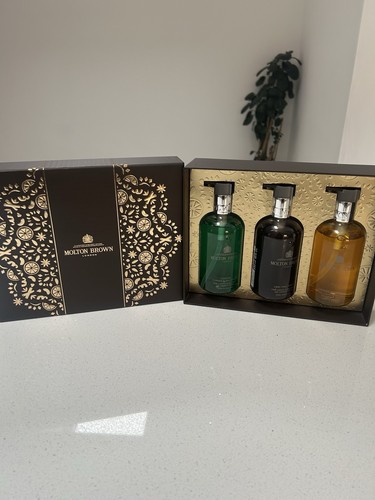 Molton brown floral aromatic - &,
