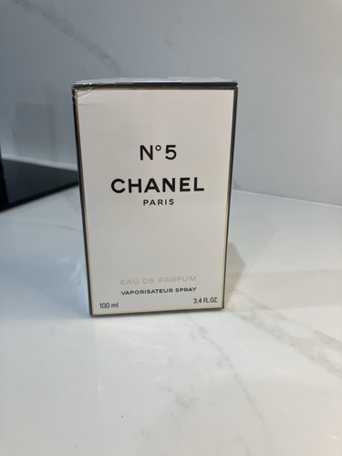Brand new chanel - brand, paris
