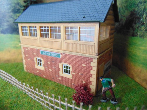 Hornby r503 signal box - r503,