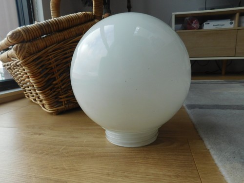 Vintage round white milk - vintage,
