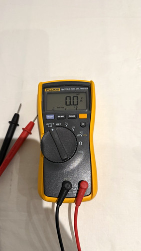 Fluke 114 true rms - cat, iii