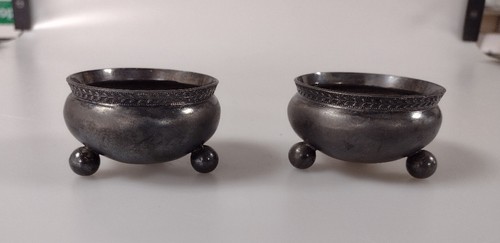 Lot pewter salt cellars - 2,