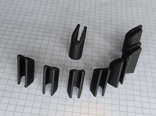 Screen rubber trim - 2, clips