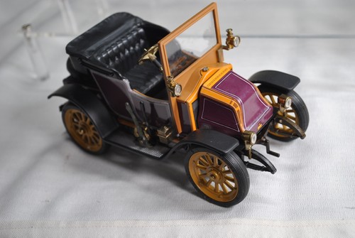 Schuco oldtimer 1230 - schuco, renault
