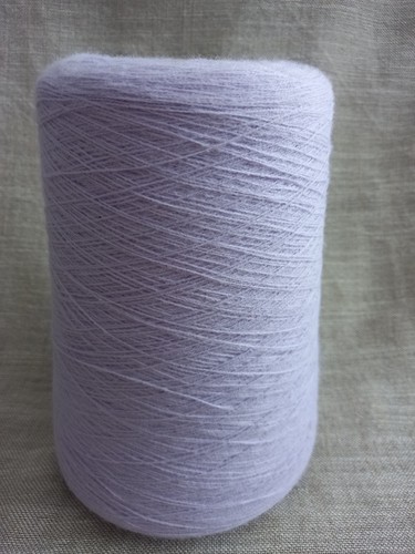 Machine knitting yarn
