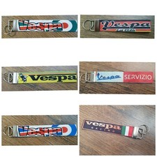 VESPA SCOOTER BOY MOD SKINHEAD ROUNDAL LAMBRETTA 2 STROKE SCOOT Keyring Key Fob