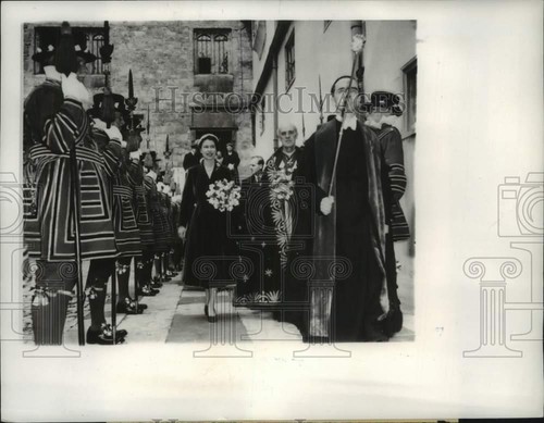 1956 press photo queen - 1956,