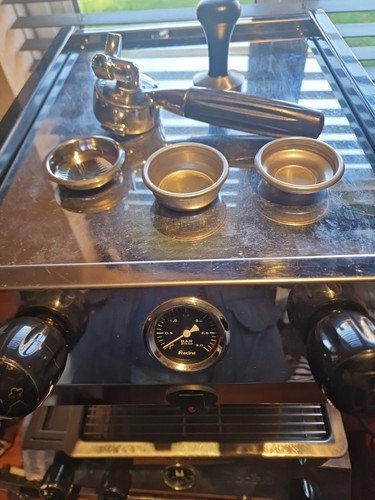 One group espresso coffee - one,