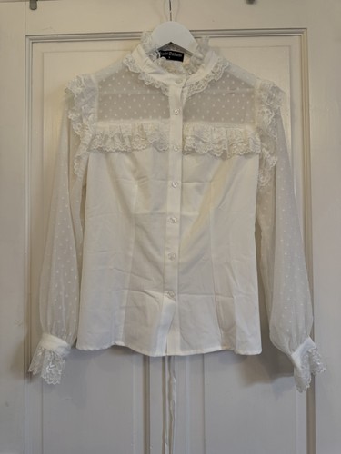 Scarlet darkness white - scarlet,