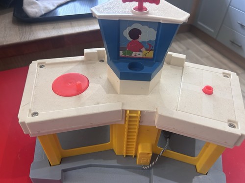 Fisher price vintage airport - vintage,