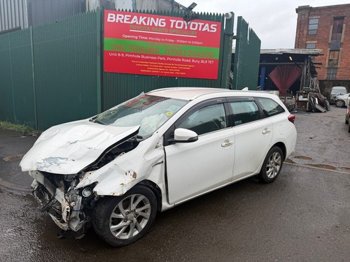 2018 toyota auris mk2 - toyota,