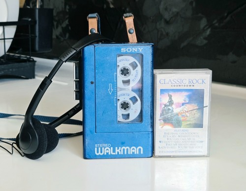 1980s blue sony walkman 4 - blue, wm-4