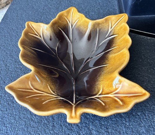 Vintage canadian maple leaf - maple,