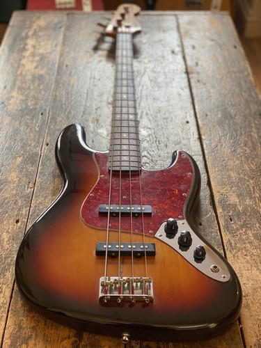 Fender 1962 reissue - jazz, bass