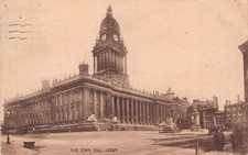 POSTCARD - LEEDS - THE TOWN HALL - POSTED 1927