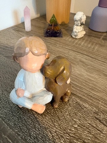 Warm resin sculpture child - warm,