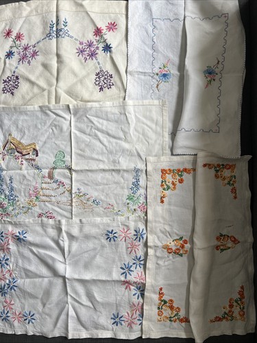 Vintage 1940s hand embroidered - hand,