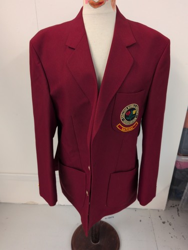 Red national bowls umpire - 10,