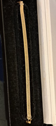 Vintage gold tone flat - gold,