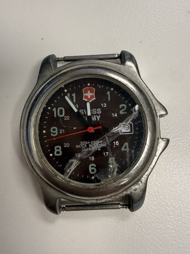 Swiss army 3888 quartz analog - army,