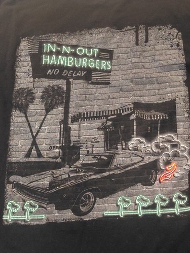 Out hamburgers no delay - in-n-out,