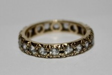 Beautiful 9ct Gold White Stone