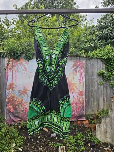 Green and black vibrant - and,