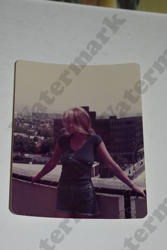 Candid busty blonde woman - candid,