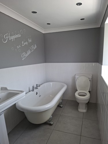 Freestanding oval metal - freestanding,