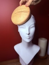 Medium side dip pill box round