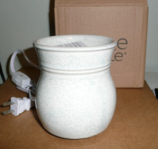 Yankee Candle KENSINGTON Electric Wax/Tart Warmer NEW IN BOX