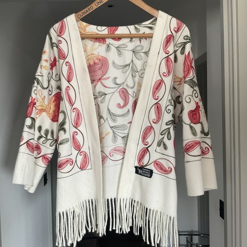 Cashmere fringed embroidered - fringed,