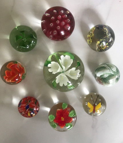 Vintage glass paperweights - 9,