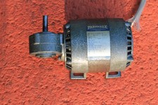 Parvalux Geared Motor 9mm 220‑240V AC 1‑Phase 60:1 Ratio 15 RPM Output England