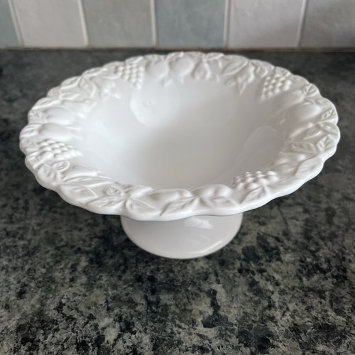 Vintage white pedestal - vintage,