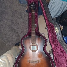 Breedlove Pursuit Mahogany