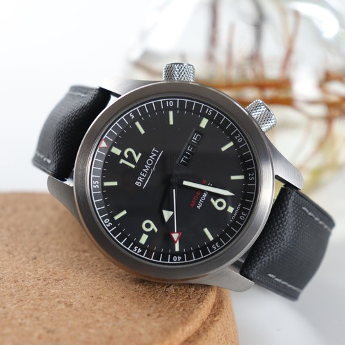 Bremont box papers - |, |