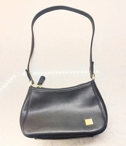 Liz claiborne black - claiborne, small