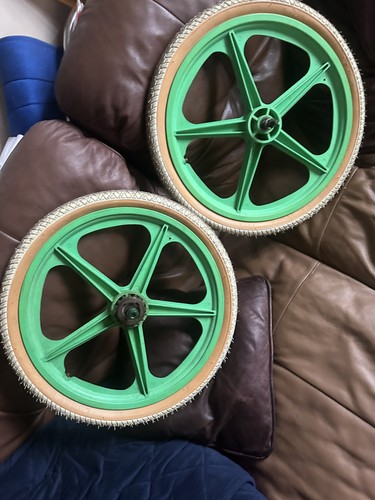 Old school green - old,